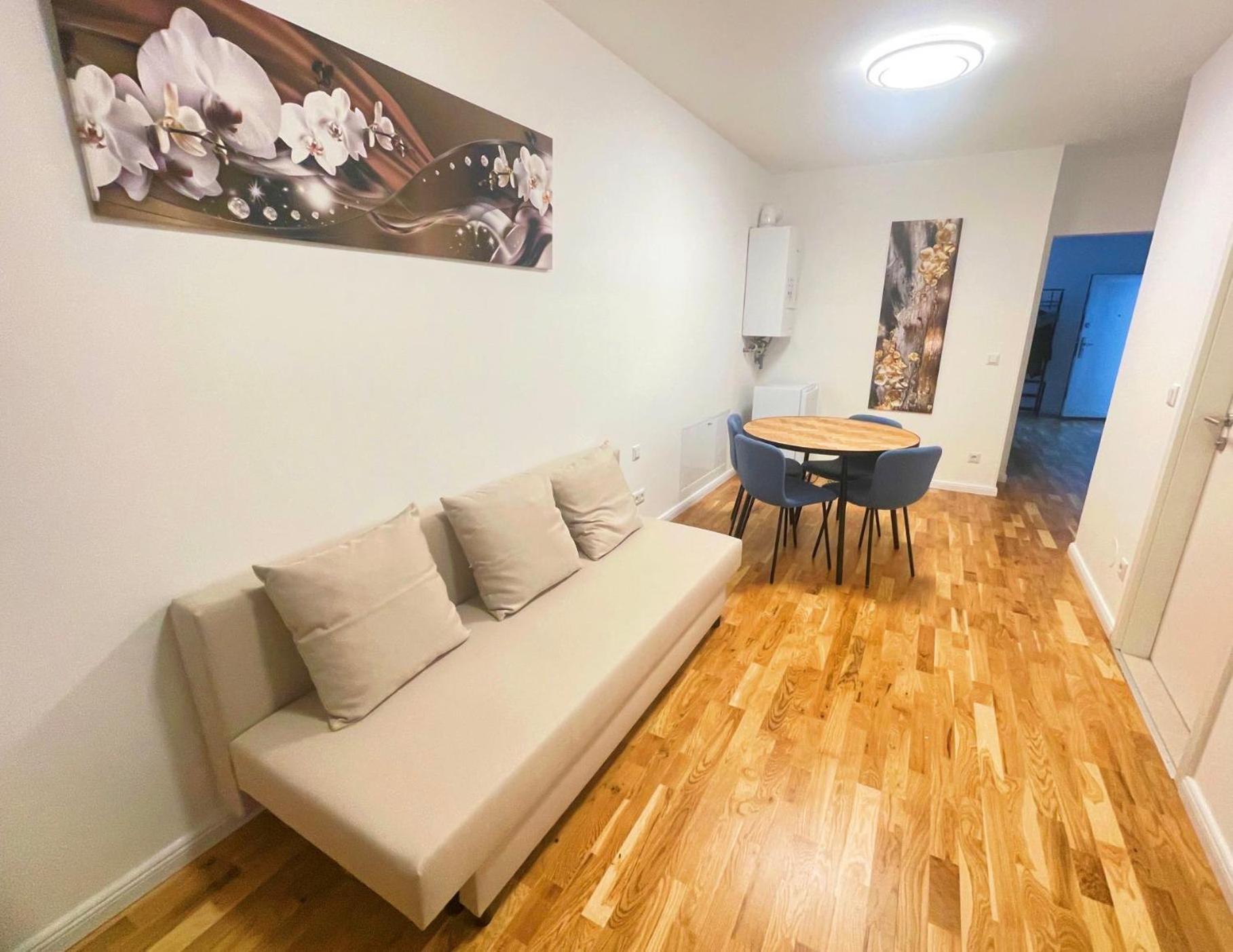 Sievering18 A-b Apartment Vienna